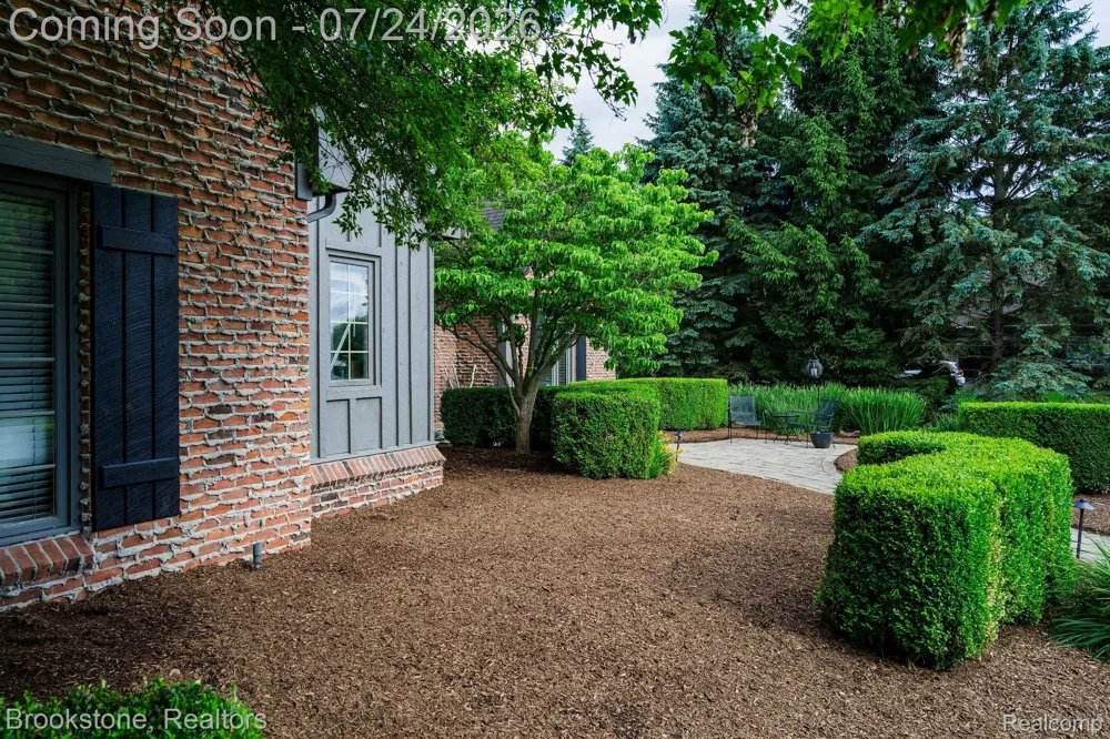 7768 Somerhill Lane Springfield Charter Township, MI 48348
