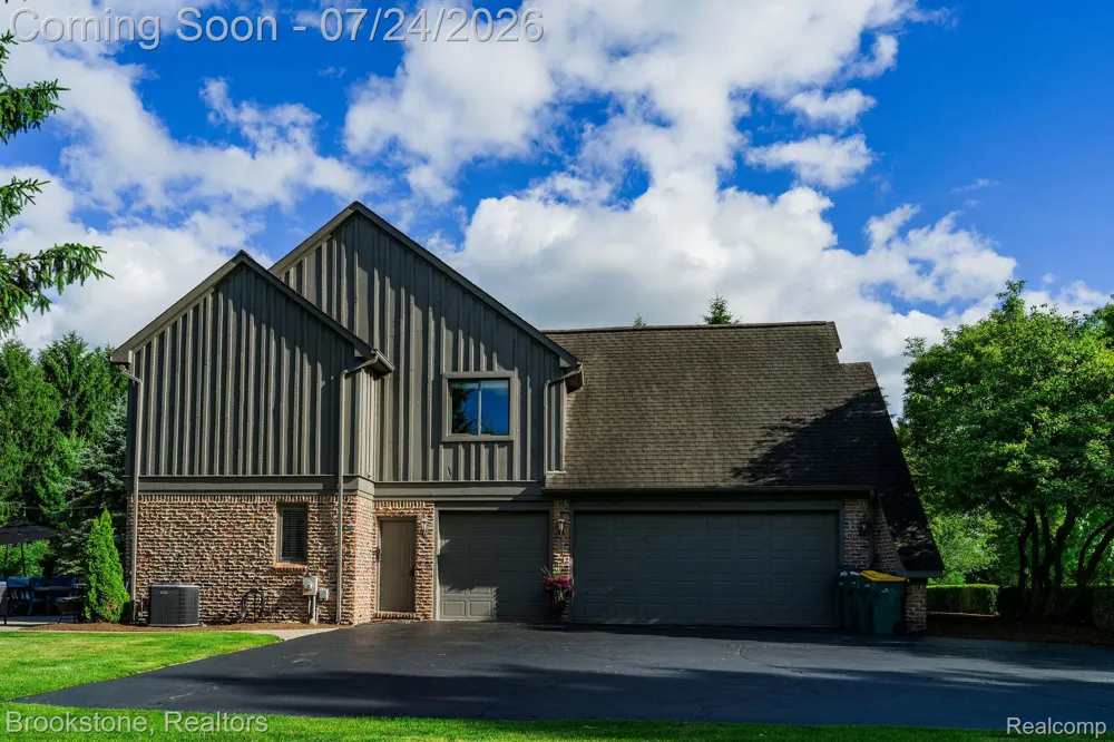 7768 Somerhill Lane Springfield Charter Township, MI 48348