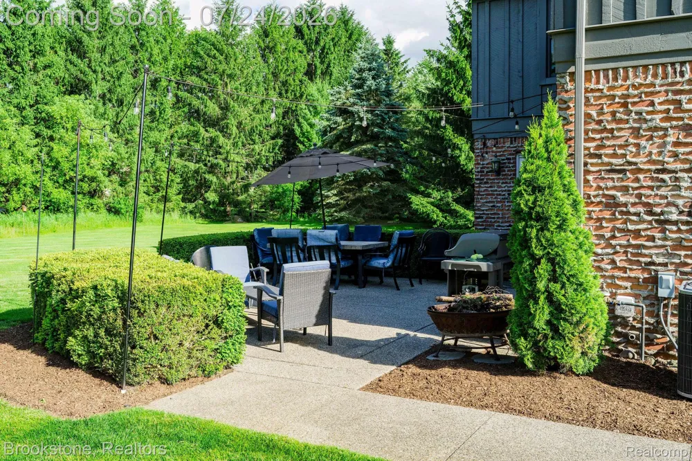 7768 Somerhill Lane Springfield Charter Township, MI 48348