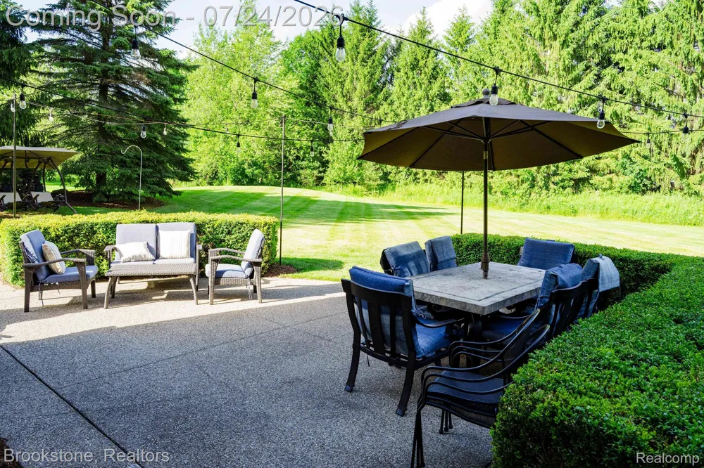 7768 Somerhill Lane Springfield Charter Township, MI 48348
