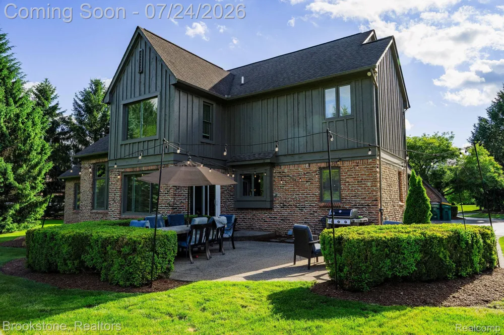 7768 Somerhill Lane Springfield Charter Township, MI 48348