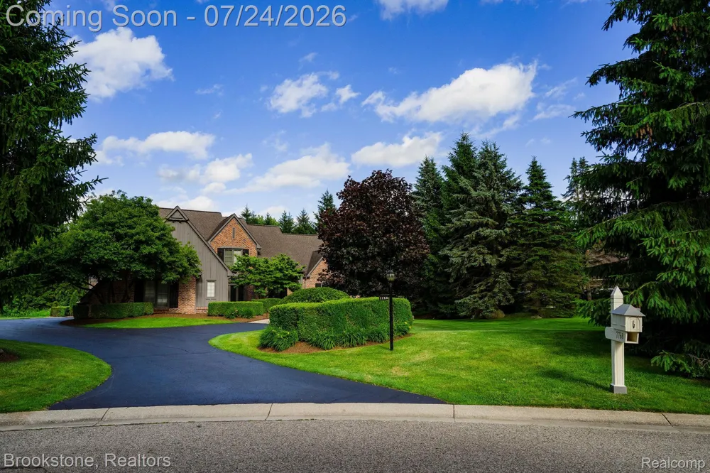 7768 Somerhill Lane Springfield Charter Township, MI 48348