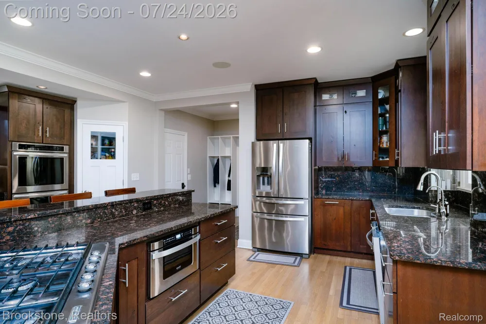 7768 Somerhill Lane Springfield Charter Township, MI 48348