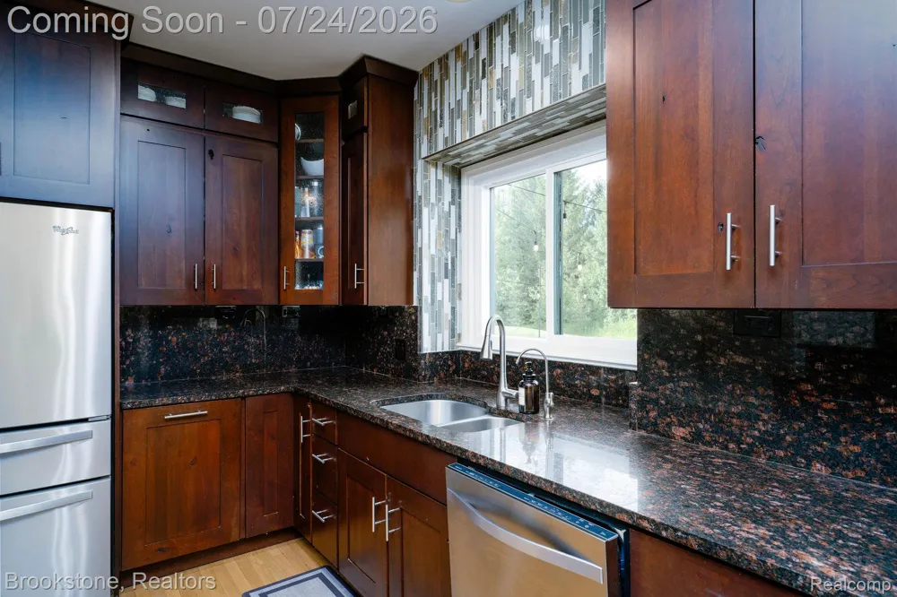 7768 Somerhill Lane Springfield Charter Township, MI 48348