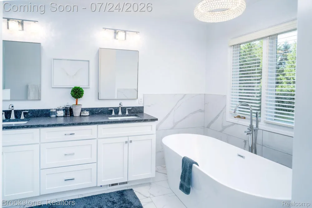 7768 Somerhill Lane Springfield Charter Township, MI 48348