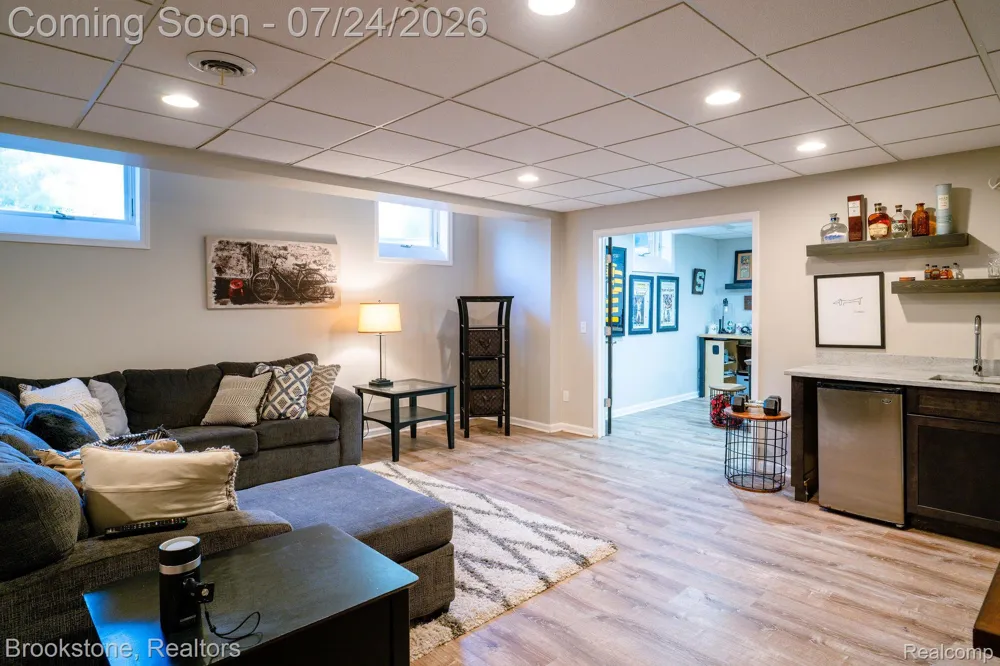 7768 Somerhill Lane Springfield Charter Township, MI 48348