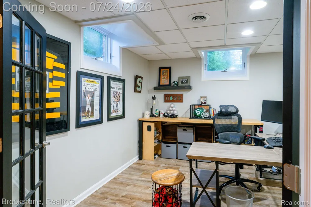 7768 Somerhill Lane Springfield Charter Township, MI 48348