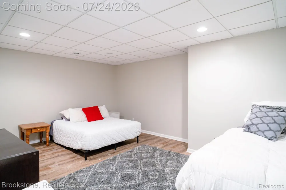 7768 Somerhill Lane Springfield Charter Township, MI 48348