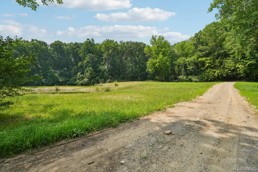 777 S Brandt Road Groveland Township, MI 48462