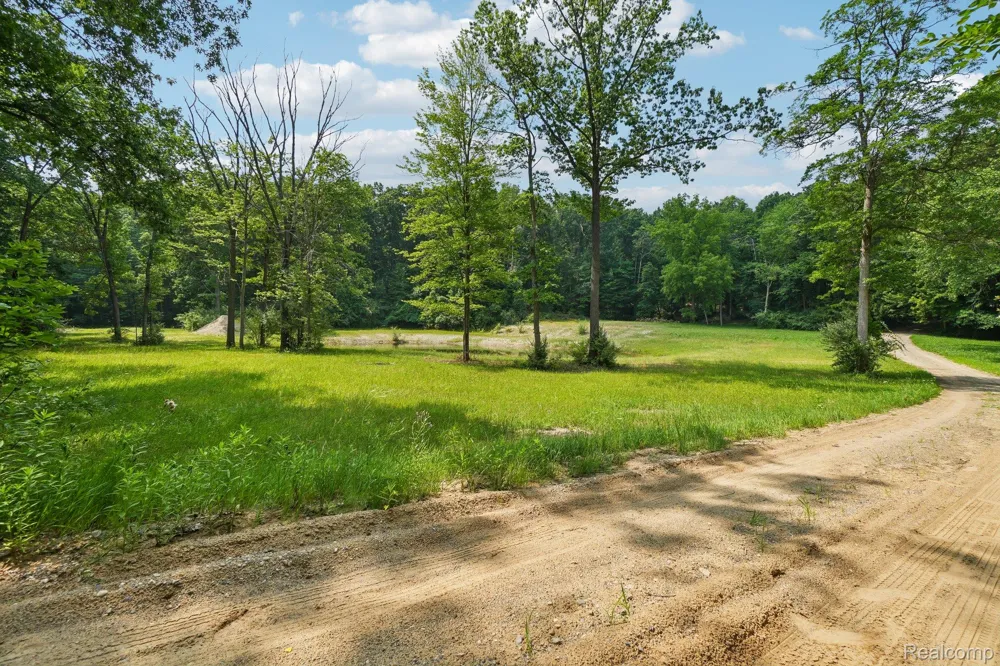 777 S Brandt Road Groveland Township, MI 48462