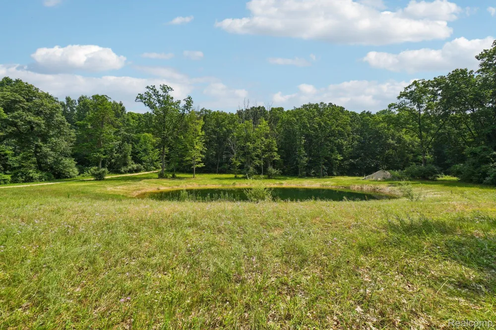 777 S Brandt Road Groveland Township, MI 48462