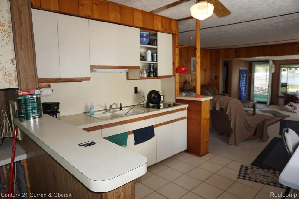 11853 Patterson Lake Dr Unadilla Township, MI 48169