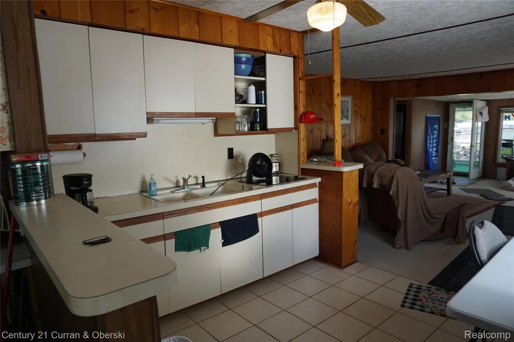 11853 Patterson Lake Dr Unadilla Township, MI 48169