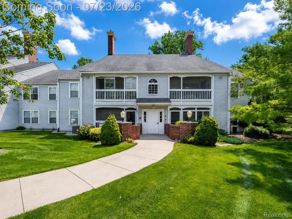 618 Curzon Court #203 Howell City, MI 48843