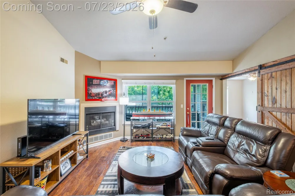 618 Curzon Court #203 Howell City, MI 48843