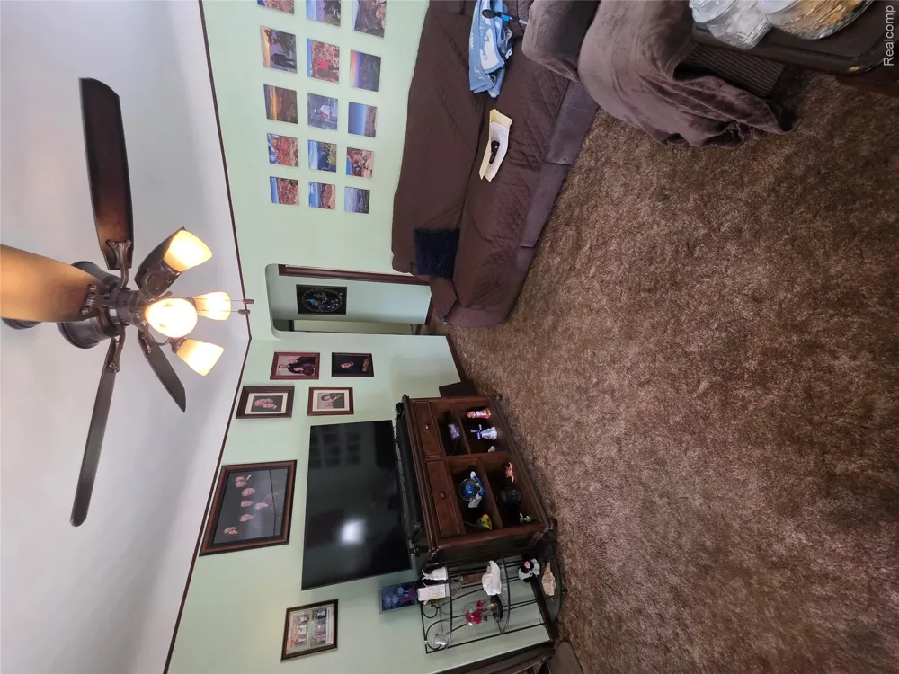 33505 Clinton Street Wayne City, MI 48184