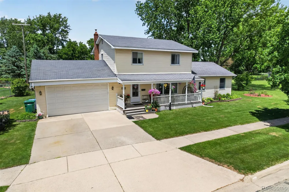 310 Browning Drive Howell City, MI 48843
