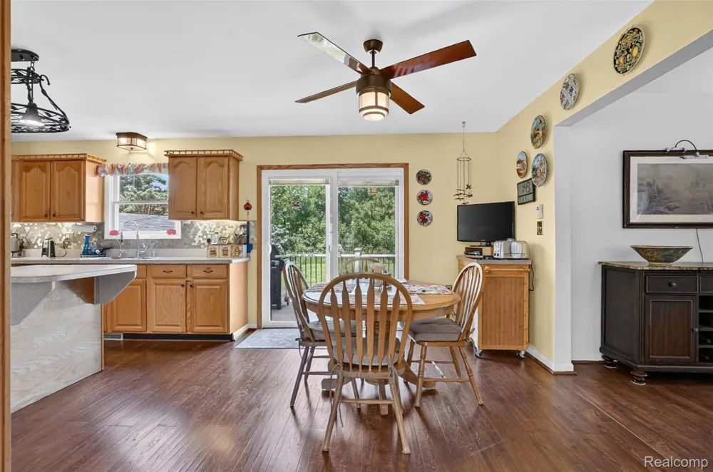 310 Browning Drive Howell City, MI 48843