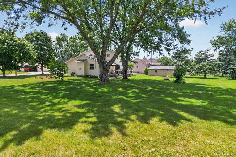 310 Browning Drive Howell City, MI 48843