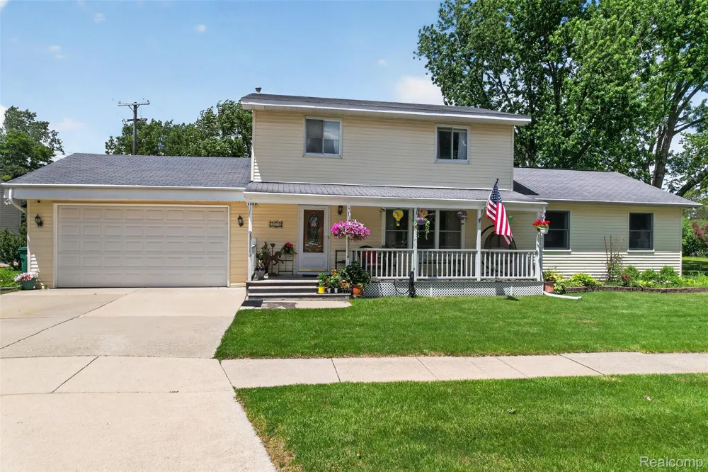 310 Browning Drive Howell City, MI 48843