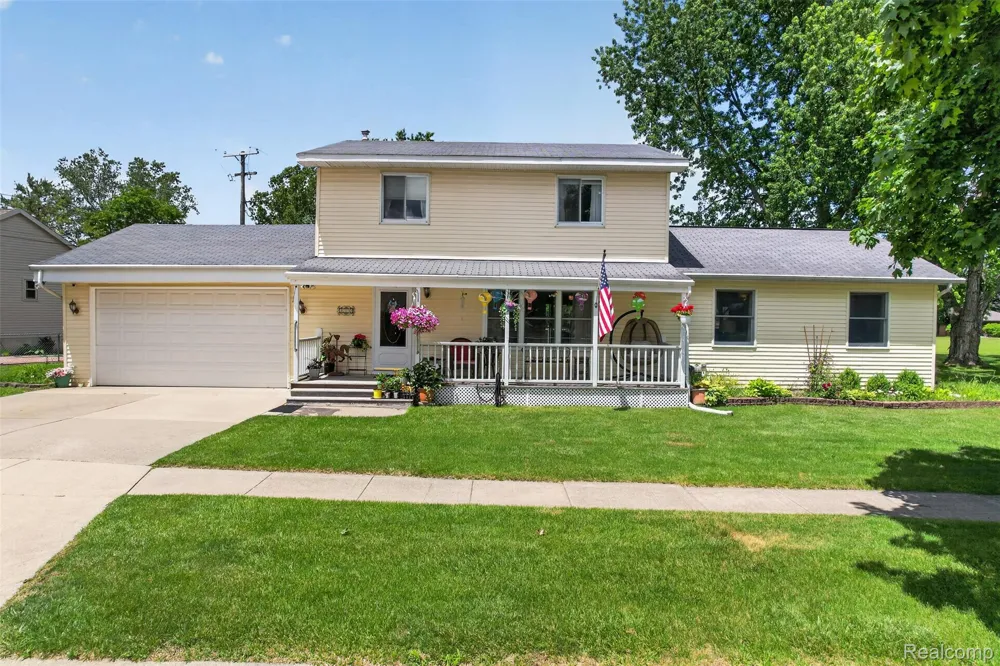 310 Browning Drive Howell City, MI 48843