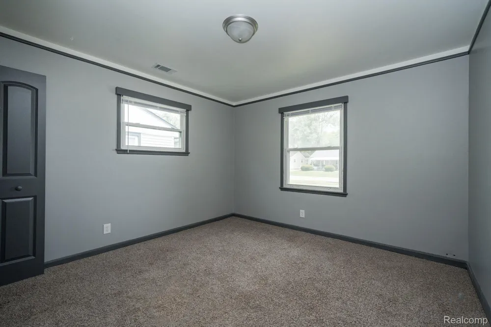 905 Sprague Avenue Madison Heights City, MI 48071