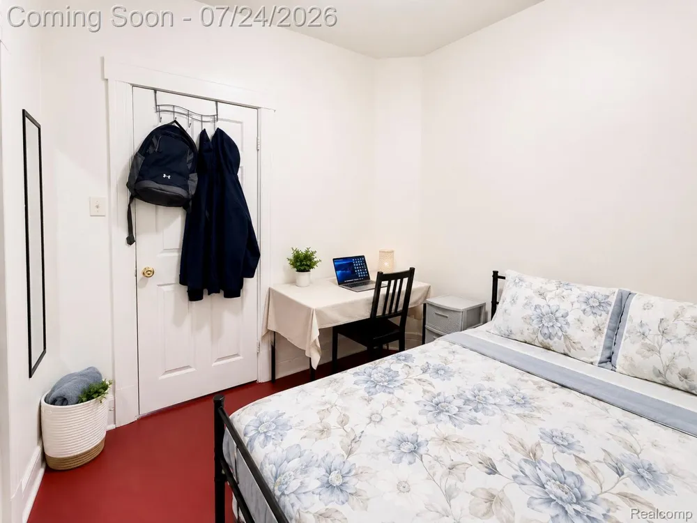 12020 Mitchell Street Hamtramck City, MI 48212