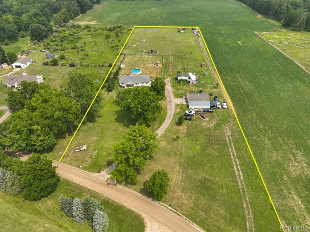 2281 Swan Road Ingham Township, MI 48819