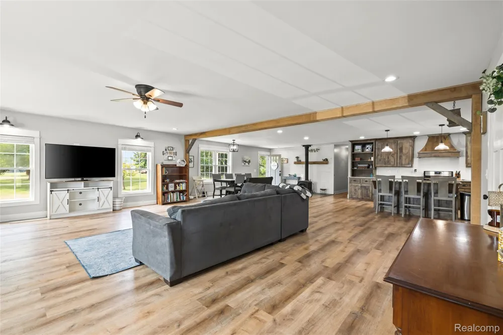 2281 Swan Road Ingham Township, MI 48819