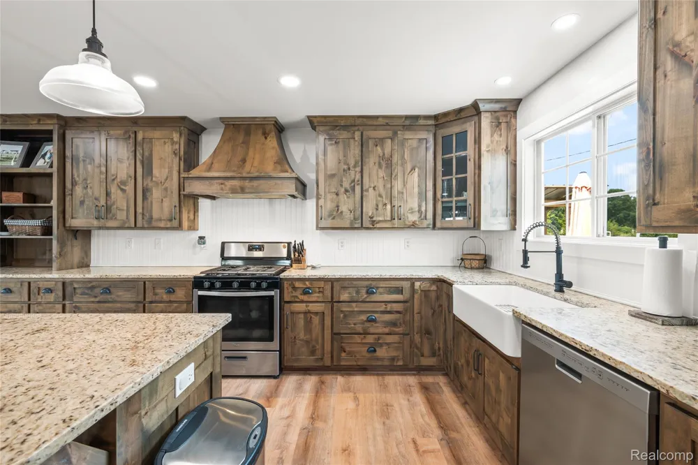 2281 Swan Road Ingham Township, MI 48819