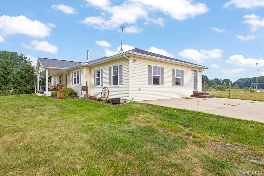 2281 Swan Road Ingham Township, MI 48819