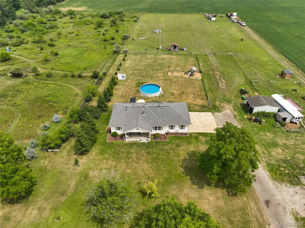 2281 Swan Road Ingham Township, MI 48819