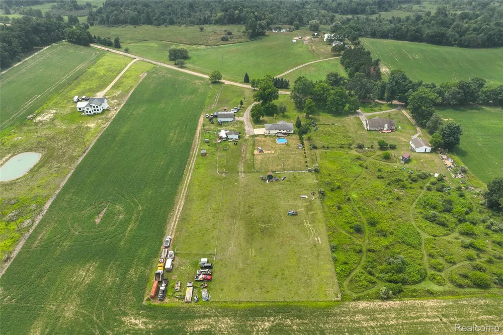 2281 Swan Road Ingham Township, MI 48819