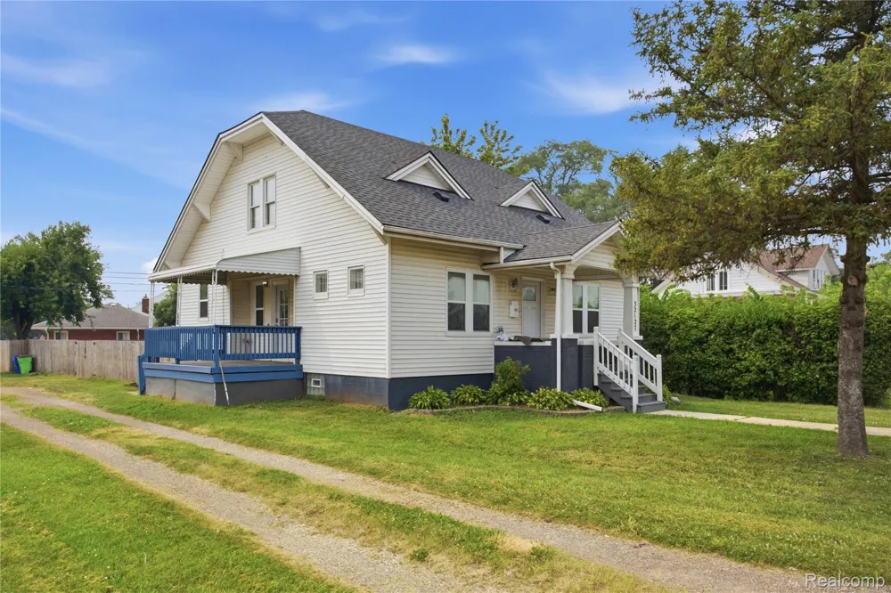 32127 Utica Road Fraser City, MI 48026