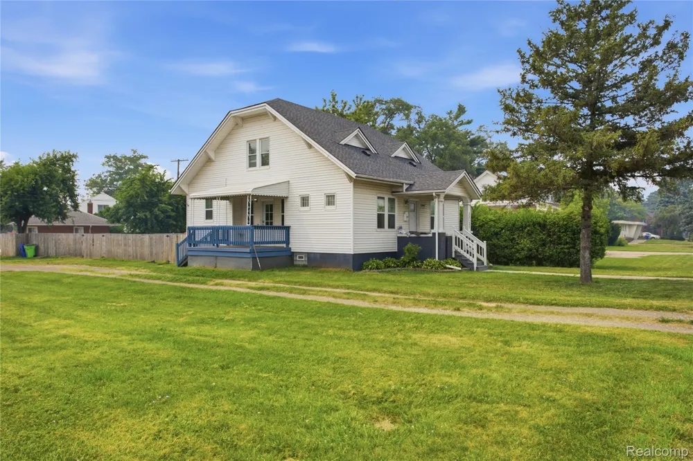 32127 Utica Road Fraser City, MI 48026