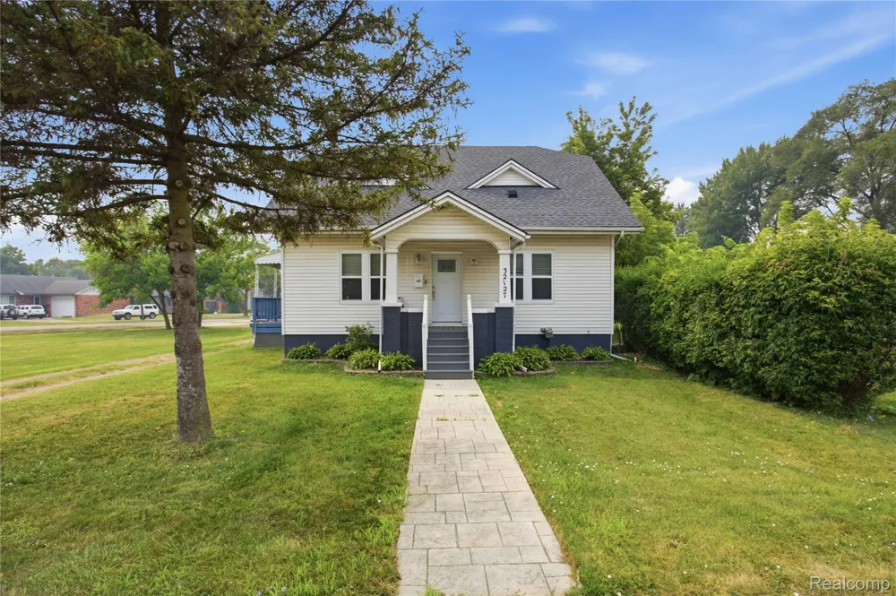 32127 Utica Road Fraser City, MI 48026