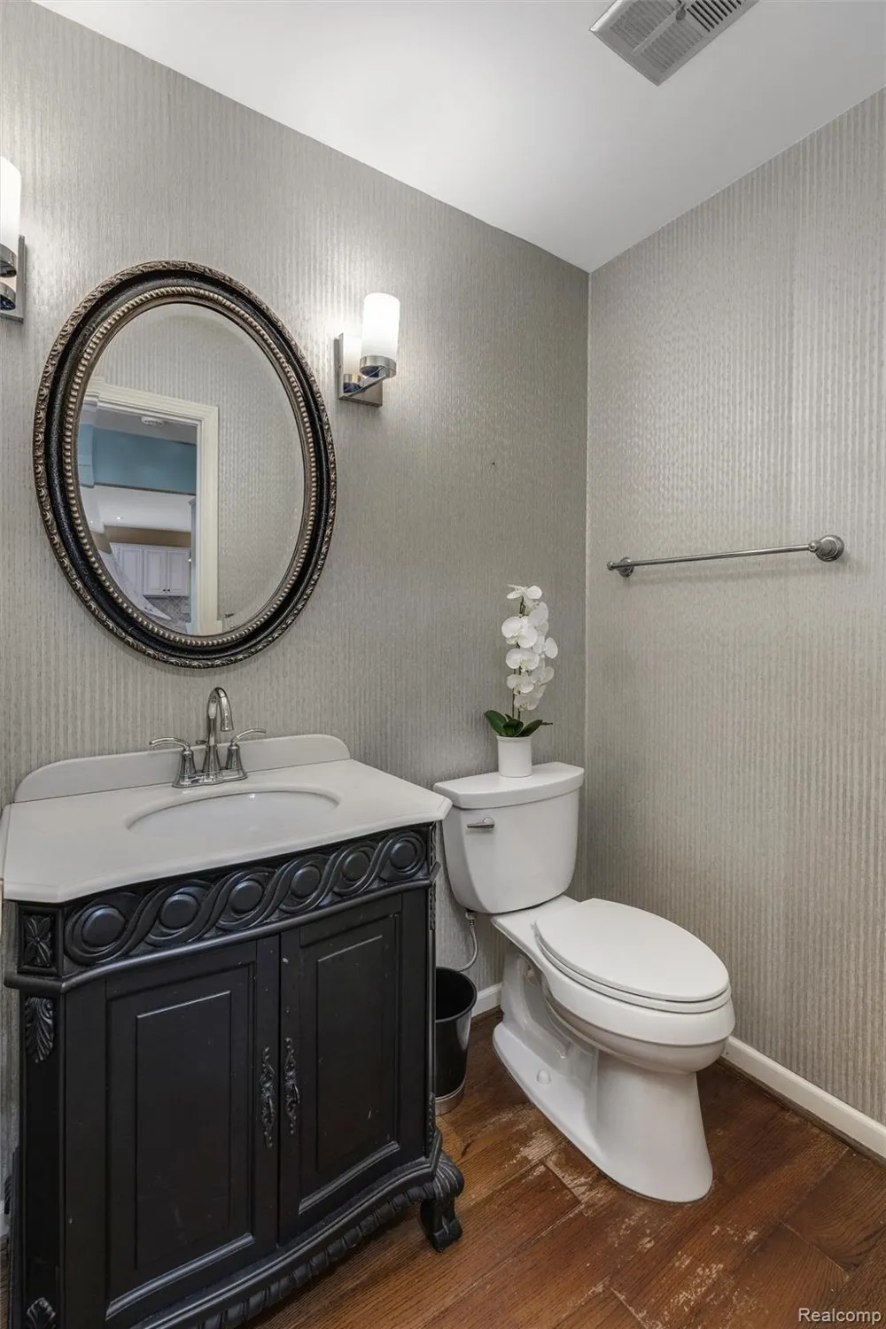 2937 Waterloo Drive Troy City, MI 48084