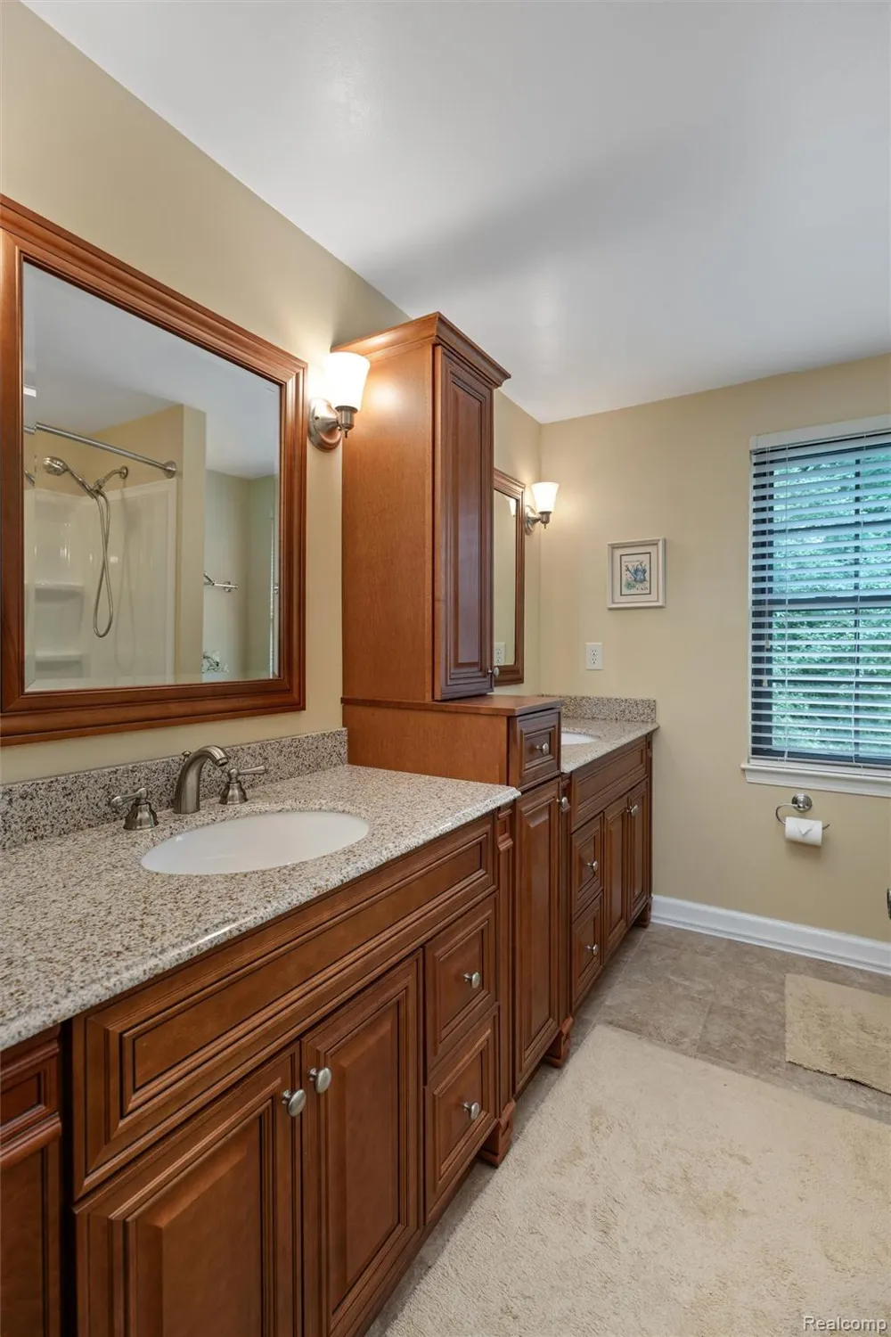 2937 Waterloo Drive Troy City, MI 48084