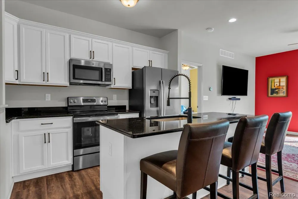 831 Plum Village Drive Raisinville Township, MI 48161