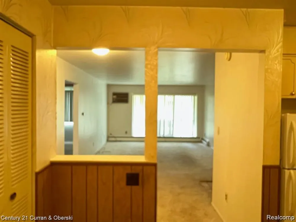 26309 W 7 Mile Road Redford Charter Township, MI 48240