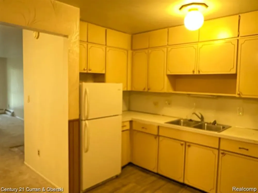 26309 W 7 Mile Road Redford Charter Township, MI 48240