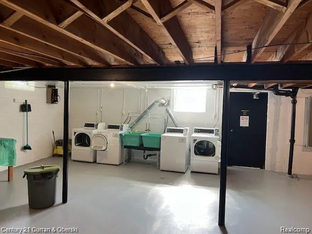 26309 W 7 Mile Road Redford Charter Township, MI 48240