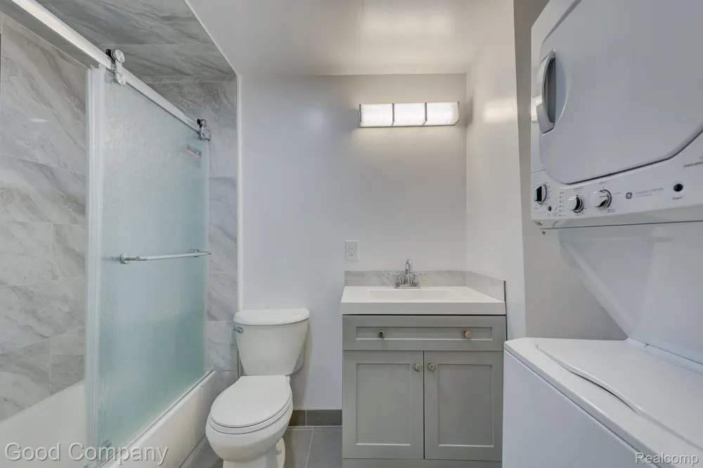 335 W Lincoln Avenue Madison Heights City, MI 48071