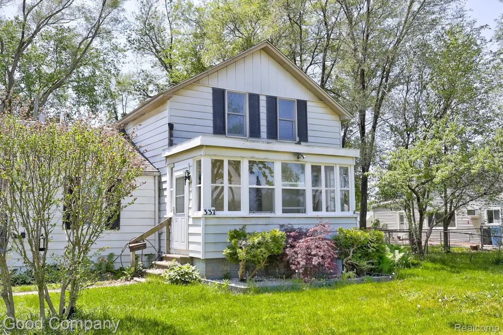 335 W Lincoln Avenue Madison Heights City, MI 48071