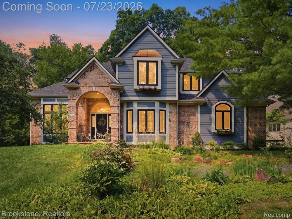 10218 Creekwood Trail Springfield Charter Township, MI 48350