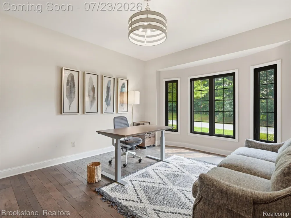 10218 Creekwood Trail Springfield Charter Township, MI 48350