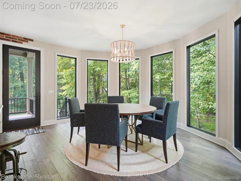 10218 Creekwood Trail Springfield Charter Township, MI 48350
