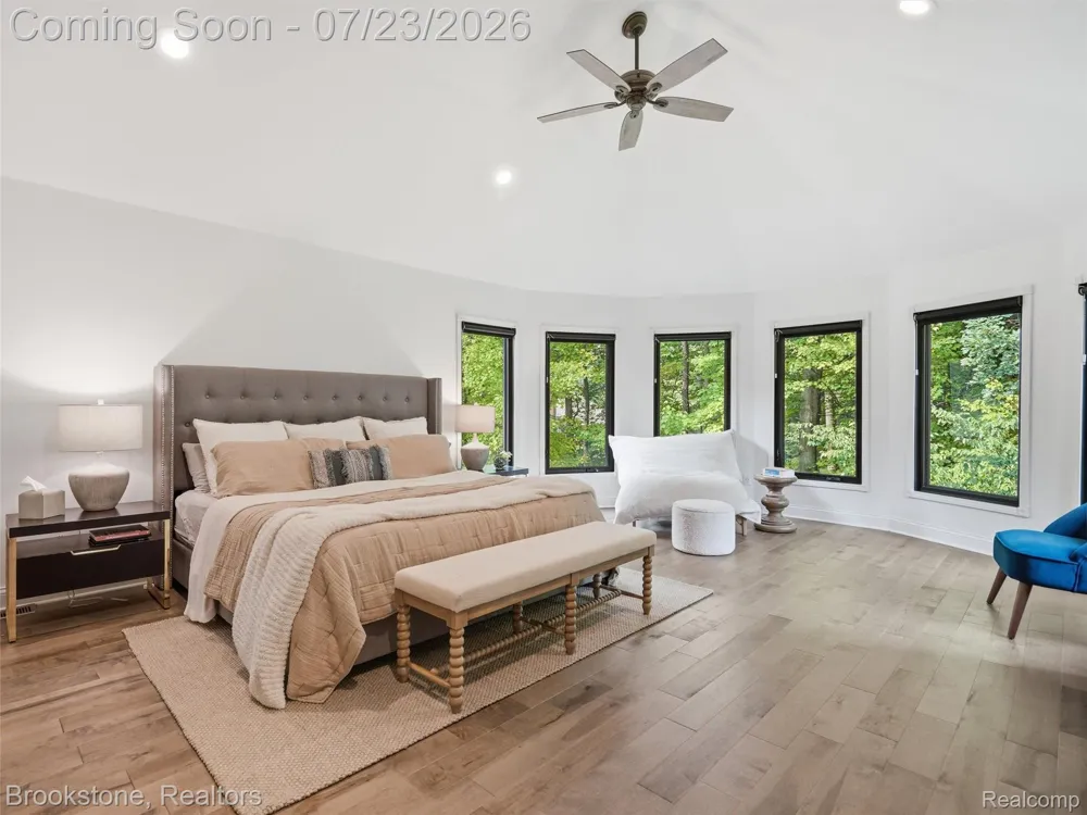10218 Creekwood Trail Springfield Charter Township, MI 48350
