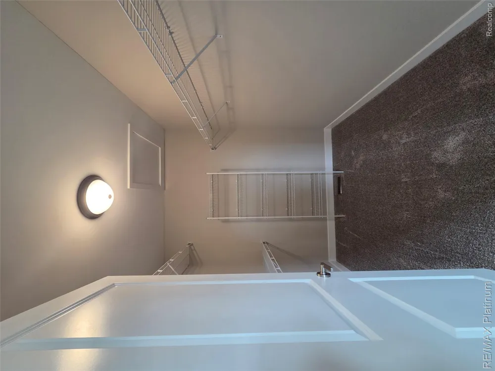 6227 Brook Stone Lane Fenton Charter Township, MI 48451