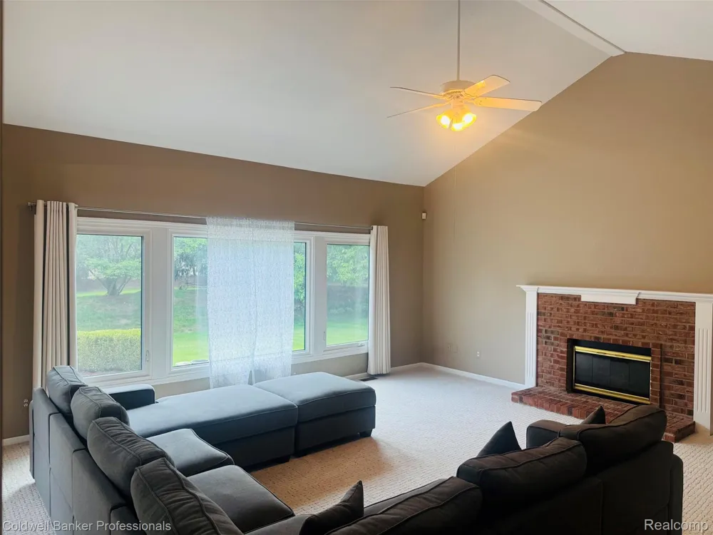 171 Millstone Drive Troy City, MI 48084